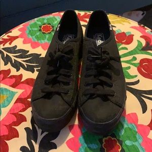 Never worn black Keds size 8